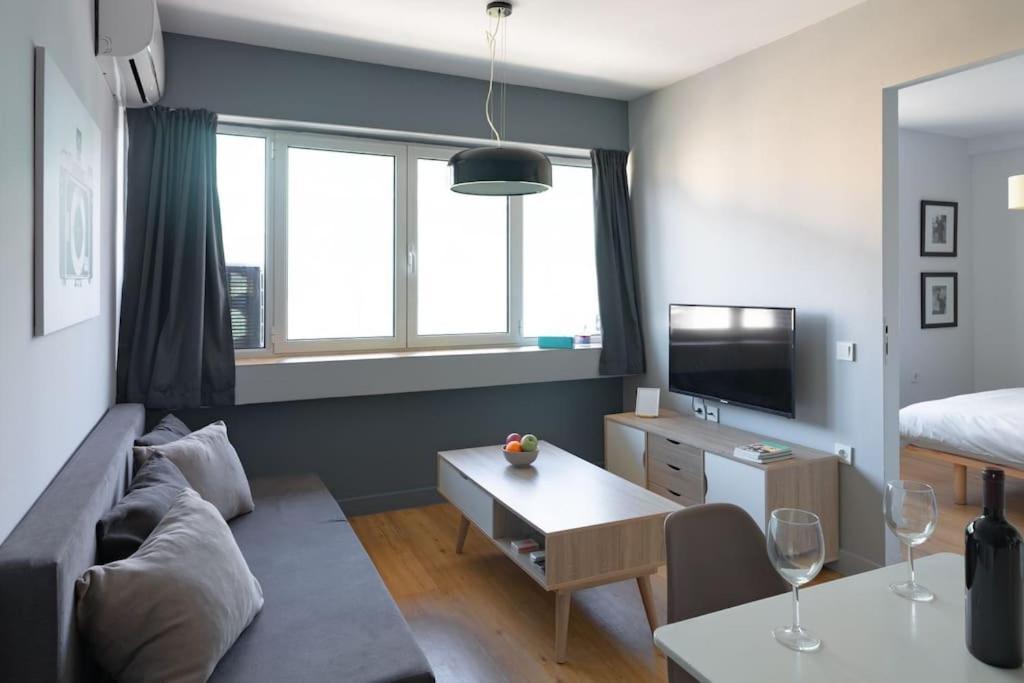 דירות אתונה Cozy, Luminous And Comfy 5 Min Walk To Acropolis מראה חיצוני תמונה
